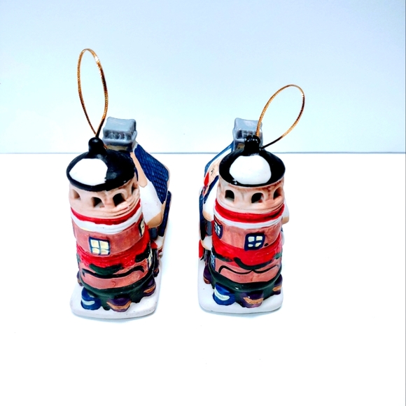 Badcock Home Furnishings  Christmas 2002 Ceramic Ornament Bell Fire Station - Picture 4 of 7